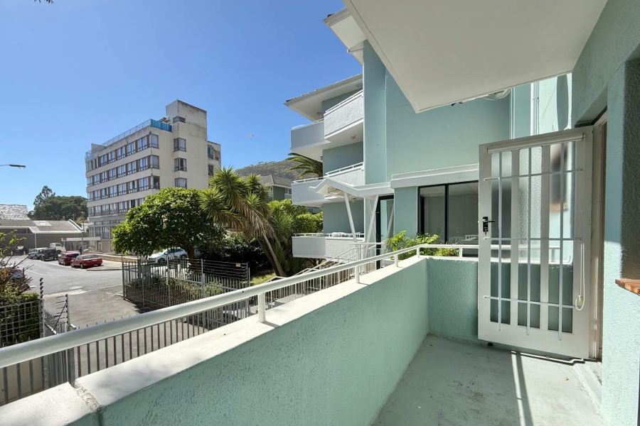 1 Bedroom Property for Sale in Sea Point Western Cape